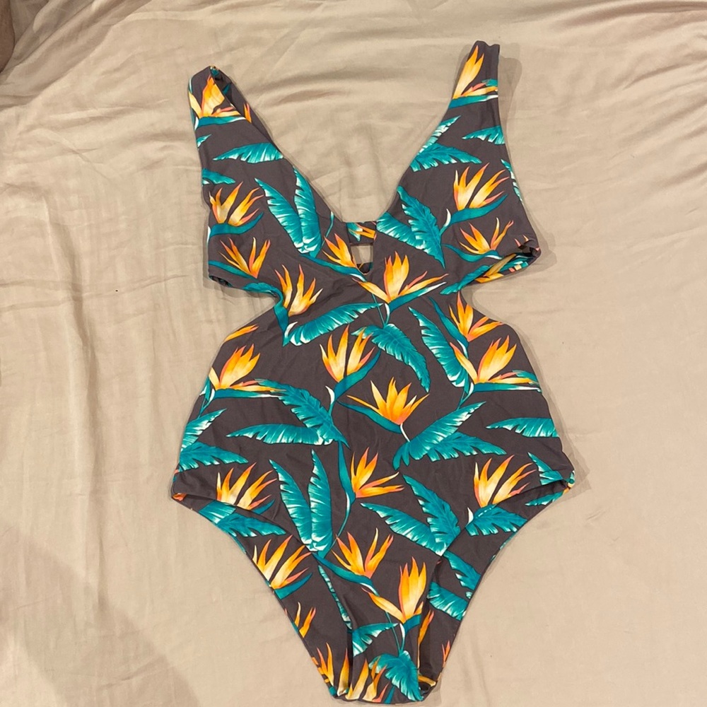 Tori praver bird of paradise one piece